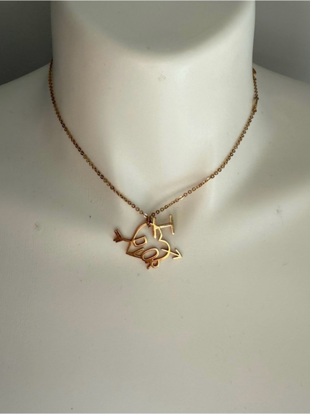 Y2K vintage Dior necklace